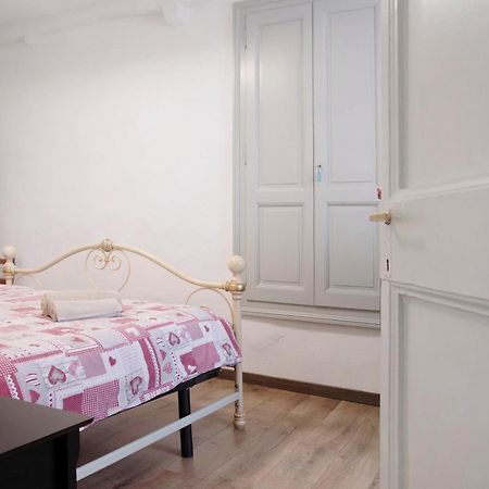 La Vecchia Torre Apartment Porto Valtravaglia Bagian luar foto