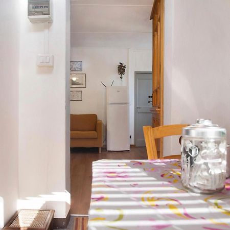 La Vecchia Torre Apartment Porto Valtravaglia Bagian luar foto