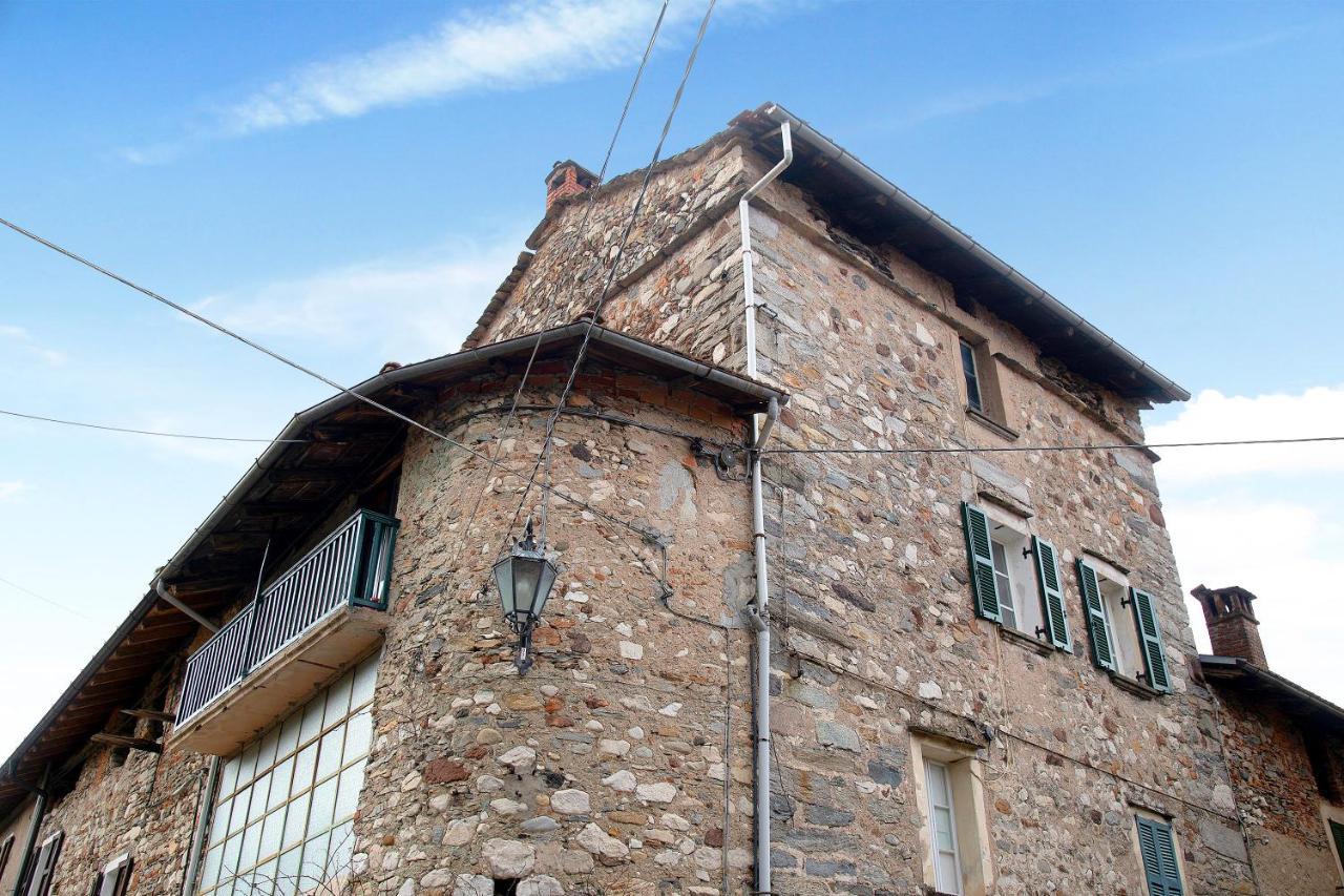 La Vecchia Torre Apartment Porto Valtravaglia Bagian luar foto