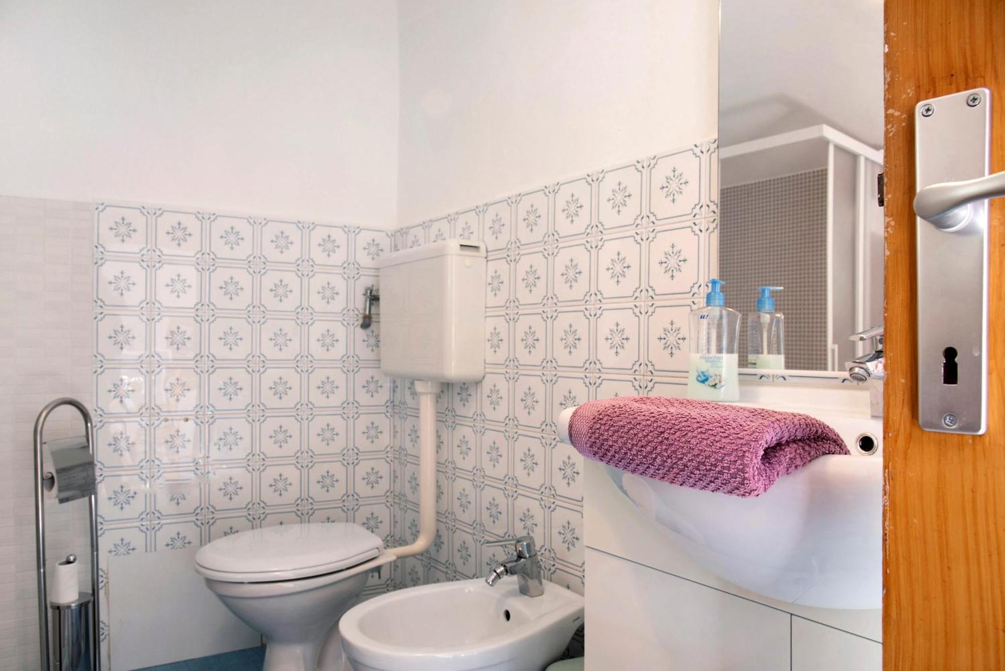 La Vecchia Torre Apartment Porto Valtravaglia Bagian luar foto
